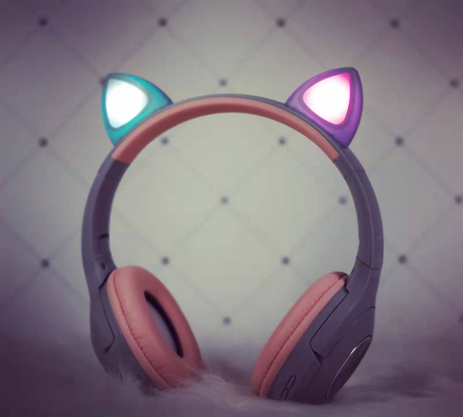 سماعة رأس لاسلكية للألعاب من Cat Ear